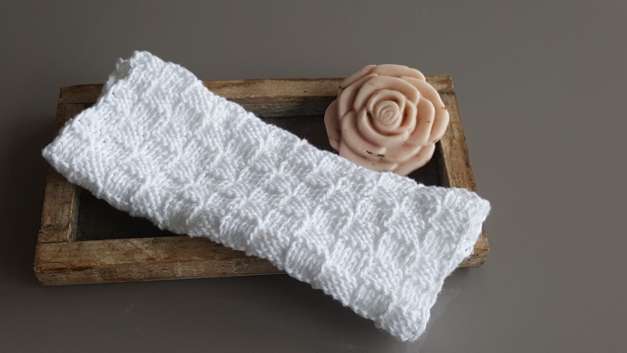 - Stricken und Häkeln